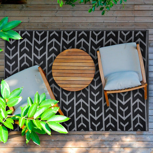 Playa Outdoor Rug - Crease-Free Recycled Plastic Floor Mat for Patio, Camping, Beach, Balcony, Porch, Deck - Weather, Water, Stain, Lightweight, Fade and UV Resistant - Amsterdam- Black & Gray